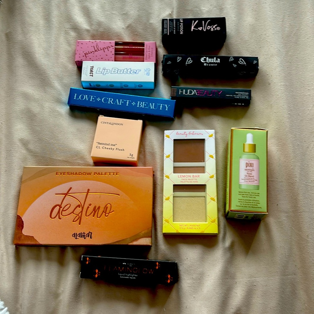 Makeup bundle